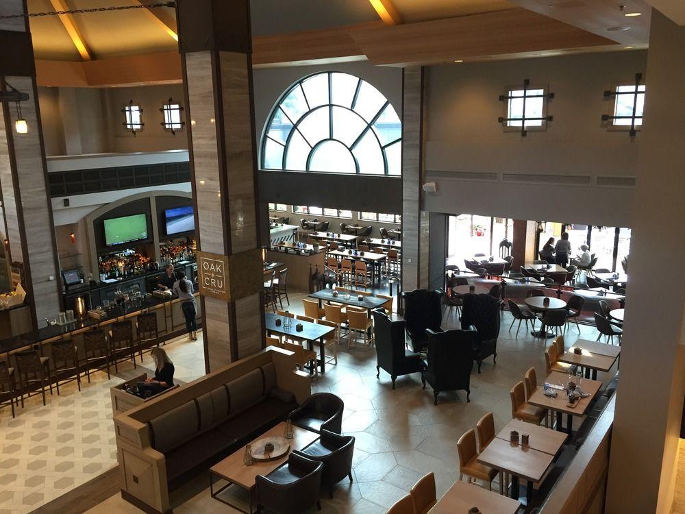 The Royal Kelowna - Bellstar Hotels & Resorts ภายนอก รูปภาพ