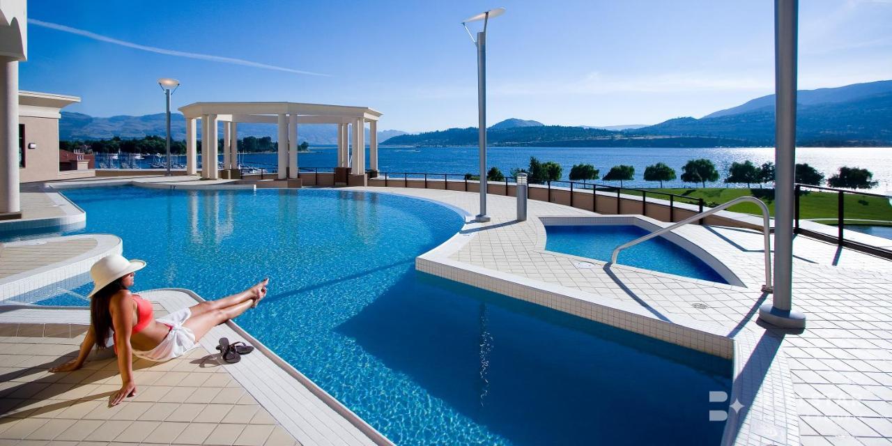 The Royal Kelowna - Bellstar Hotels & Resorts ภายนอก รูปภาพ