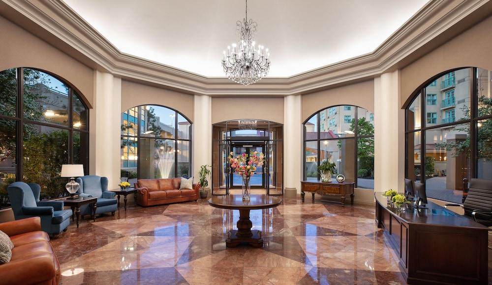 The Royal Kelowna - Bellstar Hotels & Resorts ภายนอก รูปภาพ
